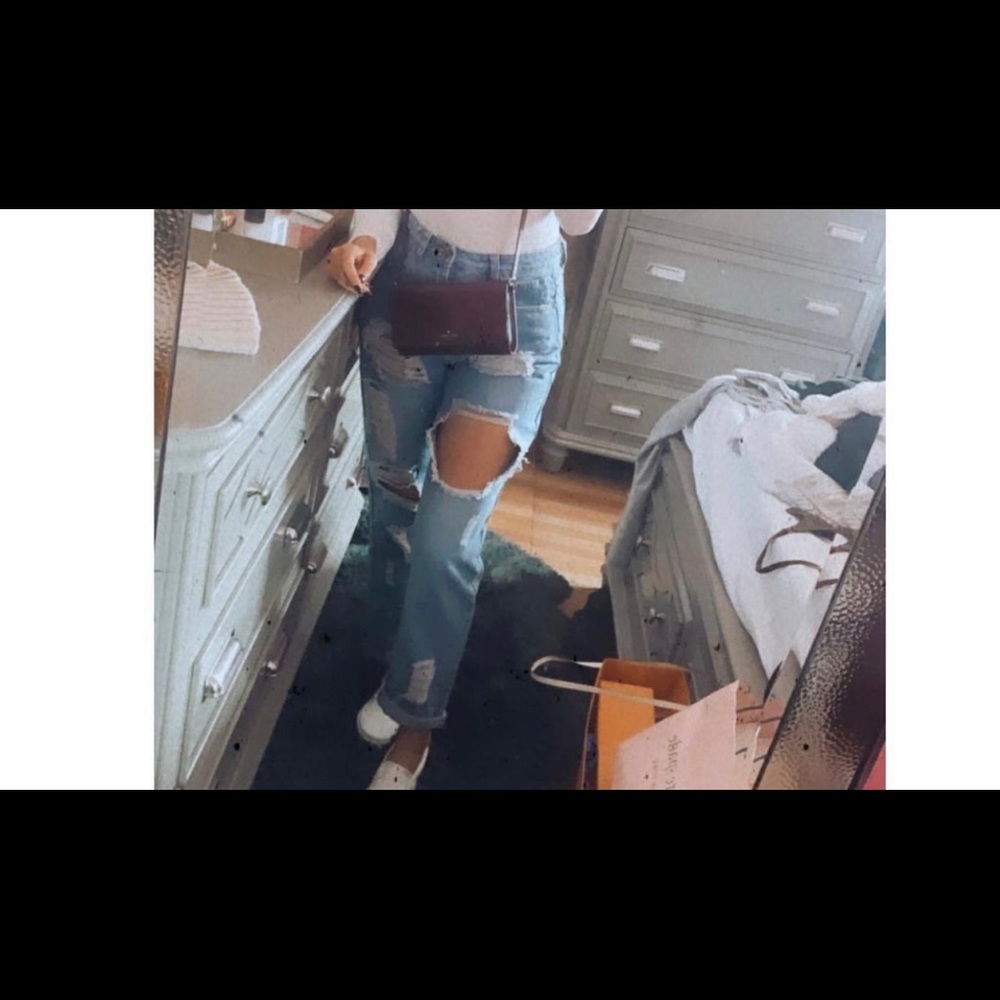 Ripped high waisted boyfriend jeans